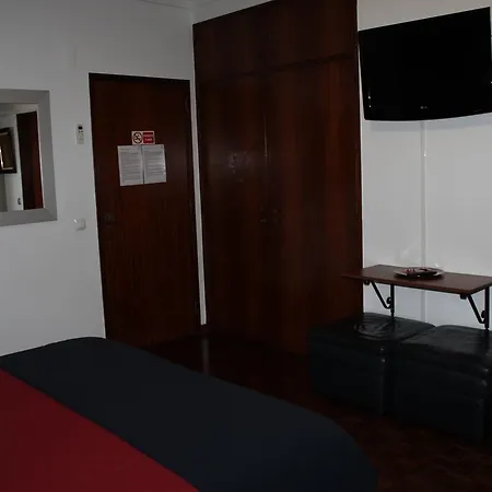 Casa Lucas Penzion Charneca (Setubal)