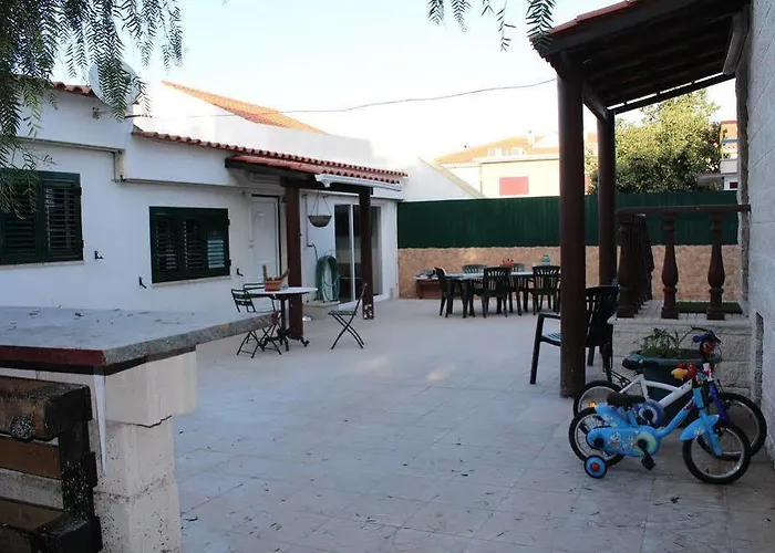 Pensión Casa Lucas Charneca (Setubal)